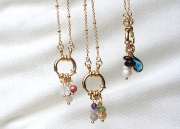 Adventskalender Charm Schmuck 2025: DIY Komplettset für Kette, Armband und Ohrringe für Frauen